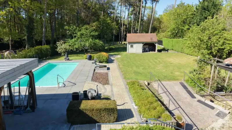Villa van 349m² op 29a67ca met openluchtzwembad foto 4