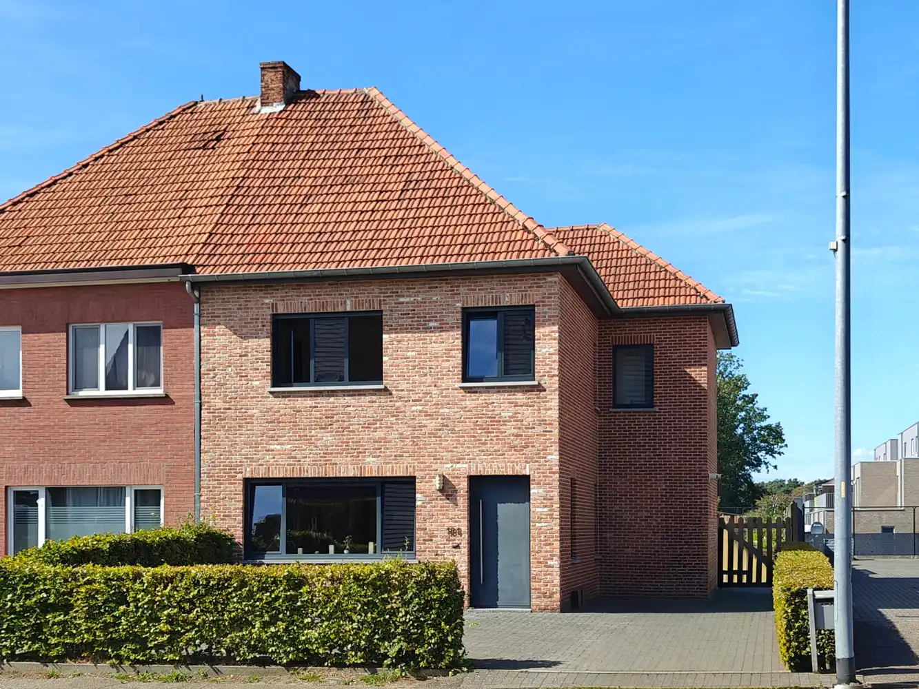 Ruime instapklare gezinswoning met 3 slaapkamers foto 2