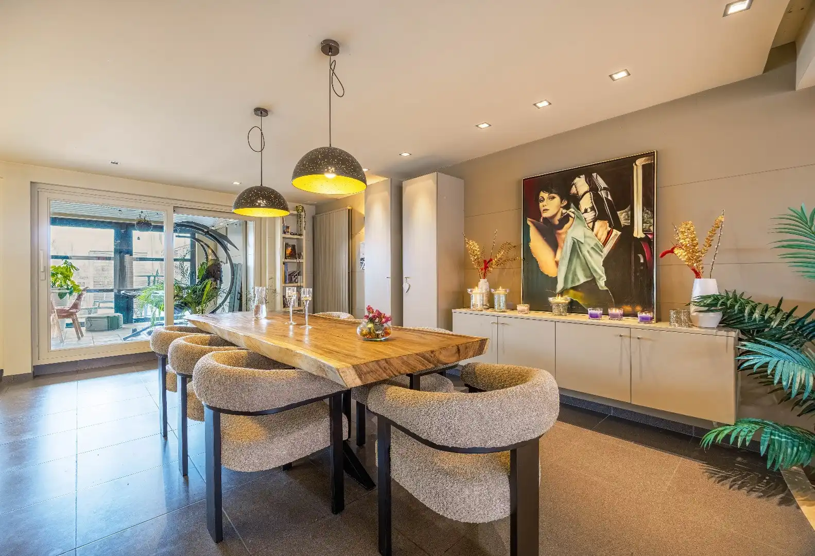 Prachtige woning met dubbele garage en tuin  foto 6