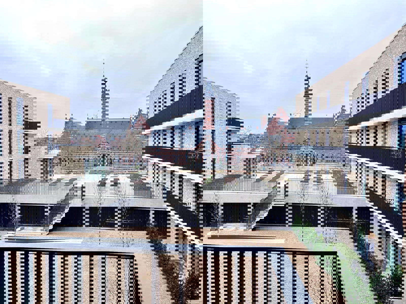 Licht, ruimte en comfort: nieuwbouwappartement met uniek zicht foto {{pictureIndex}}