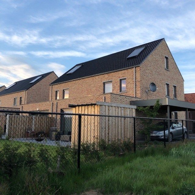 Halfvrijstaande nieuwbouwwoning met drie slaapkamers en carport foto 9