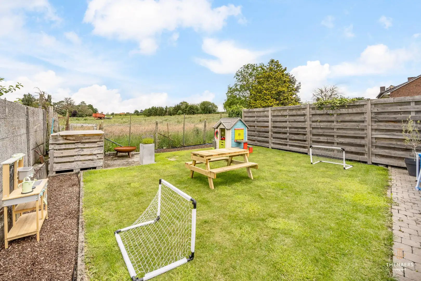 Karaktervolle hoevewoning met 3 slaapkamers, gezellige binnenkoer en tuin op een perceel van 370 m². foto 31