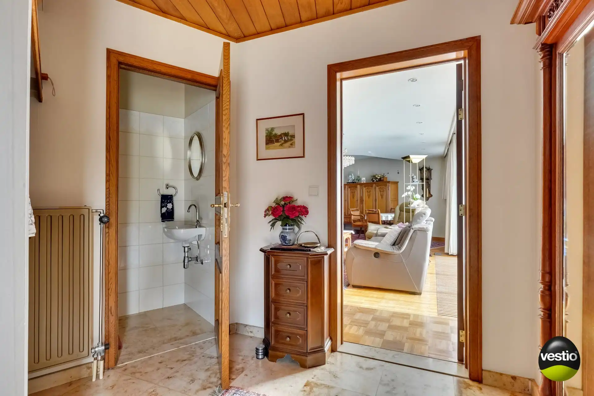 GELIJKVLOERS APPARTEMENT 3 SLAAPKAMERS 171 M² + HANDELSRUIMTE + TUIN + 5 GARAGES + ZOLDER foto 34