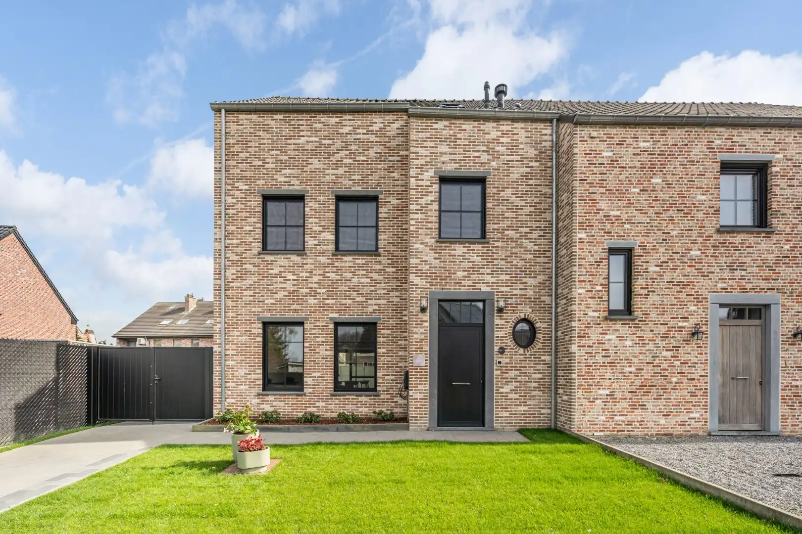 UNIEK VASTGOEDAANBOD! Kwaliteitsvolle pastorijwoning met duurzame technieken en uitzonderlijk wooncomfort foto 3