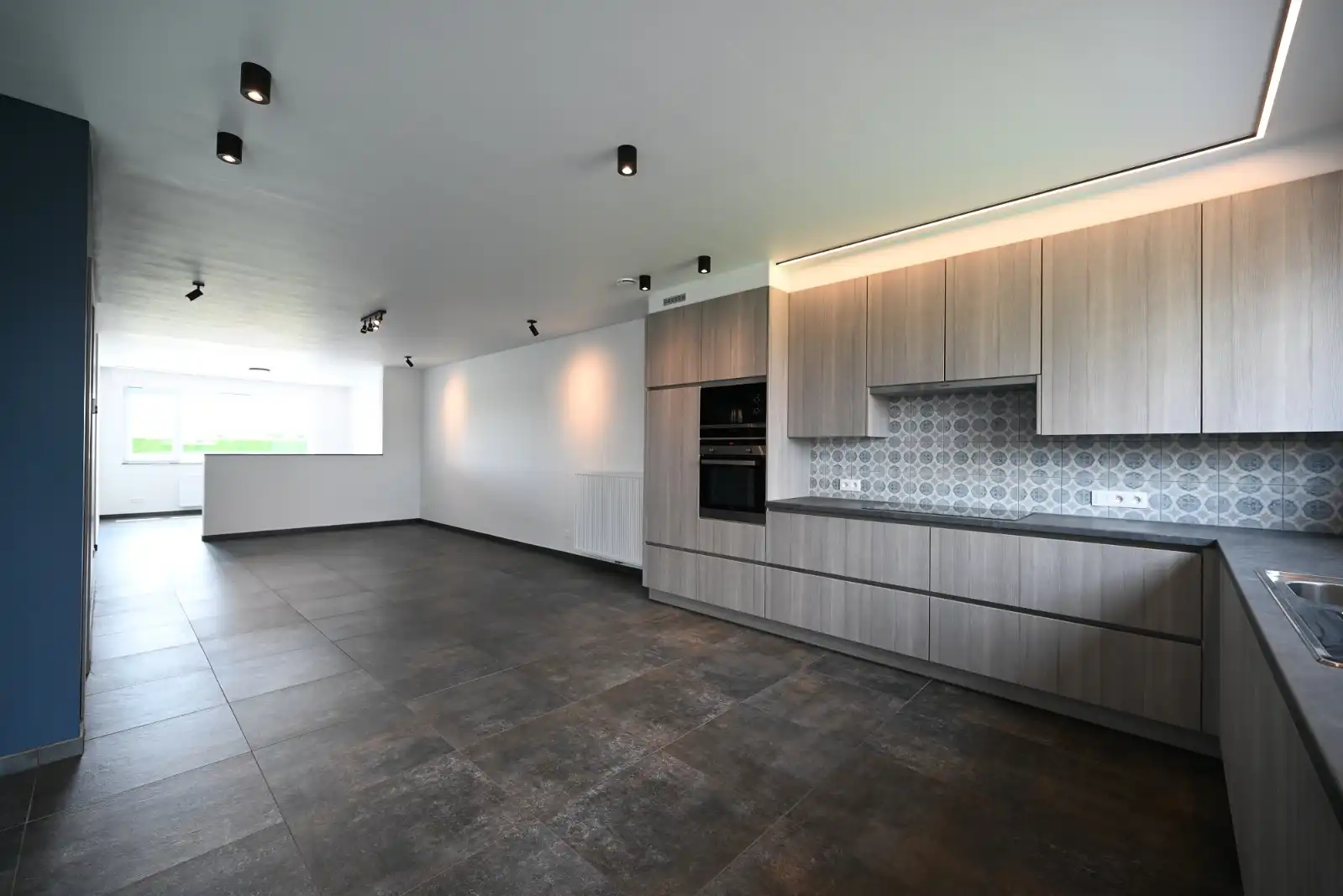 Prachtige nieuwbouwwoning met 3 slaapkamers en ruime garage! foto 11