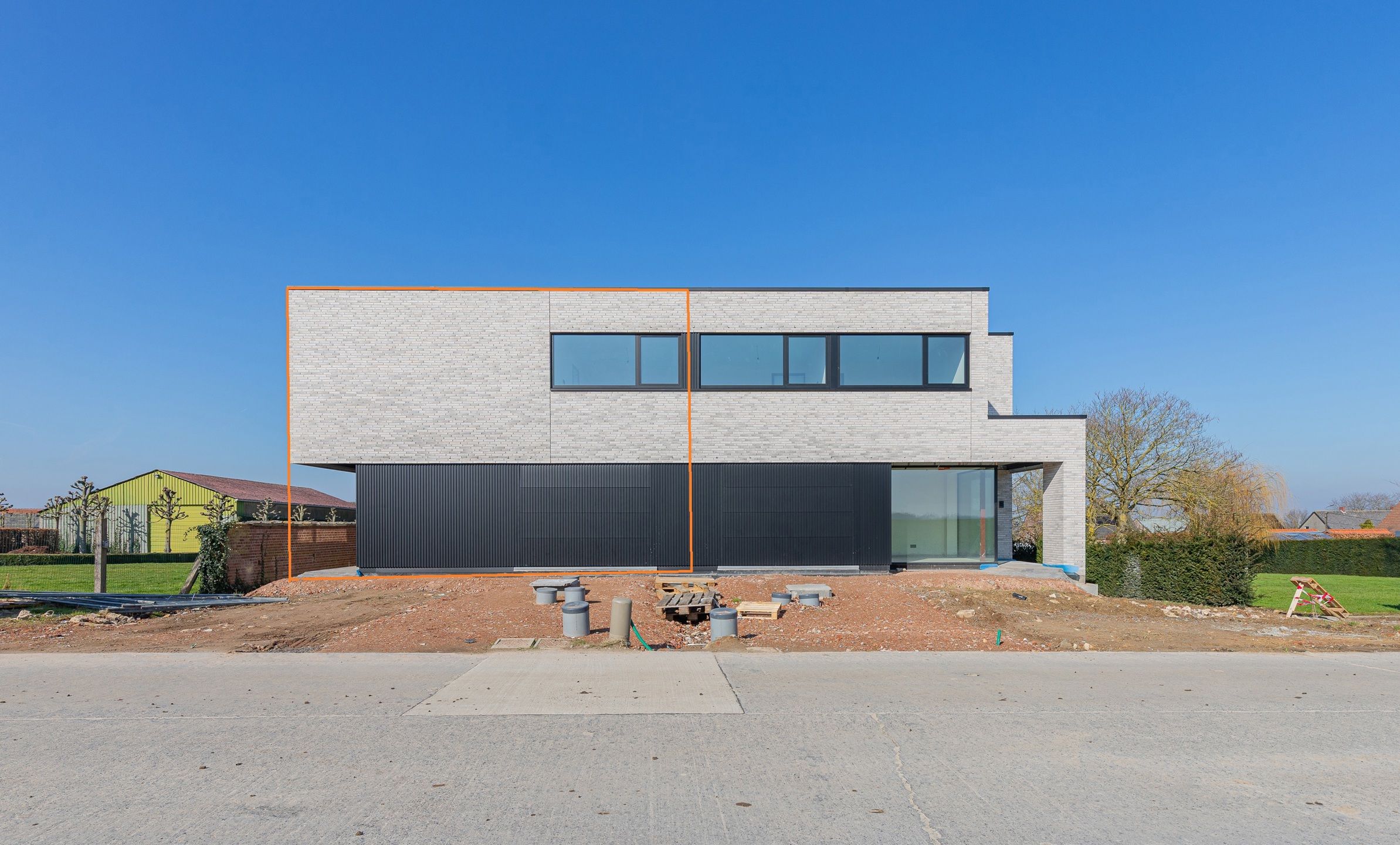 ZWALM - Nieuwbouwwoning met 4 slp, garage en tuin! foto {{pictureIndex}}