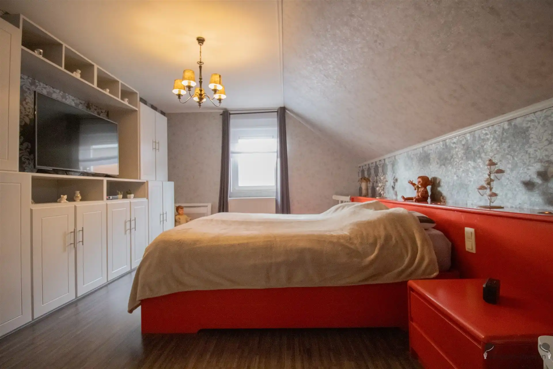 Ruime energiezuinige en instapklare woning met 3 à 4 slaapkamers. foto 11