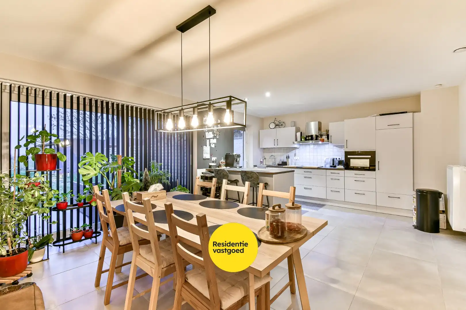 Recente gezinswoning foto 3