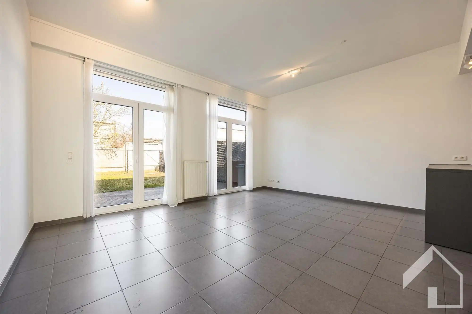 Ruime woning op een rustige locatie! foto 9