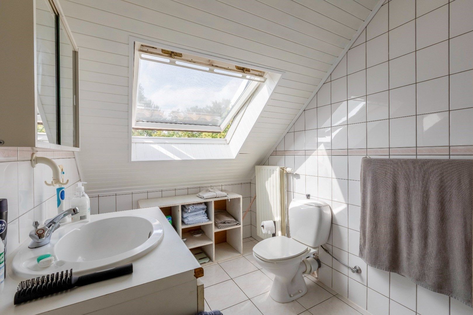 TOPPER ! Opbrengsteigendom met 2 appartementen en 2 garages  foto 14