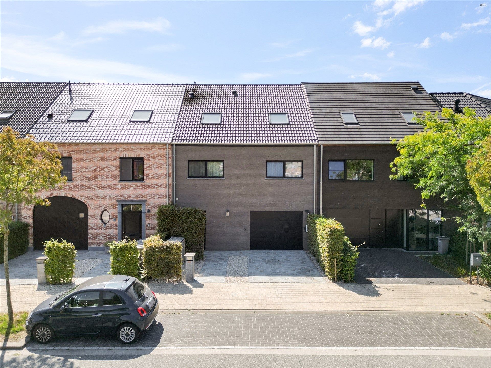 Top afgewerkte woning met 5 slaapkamers en 2 badkamers foto {{pictureIndex}}