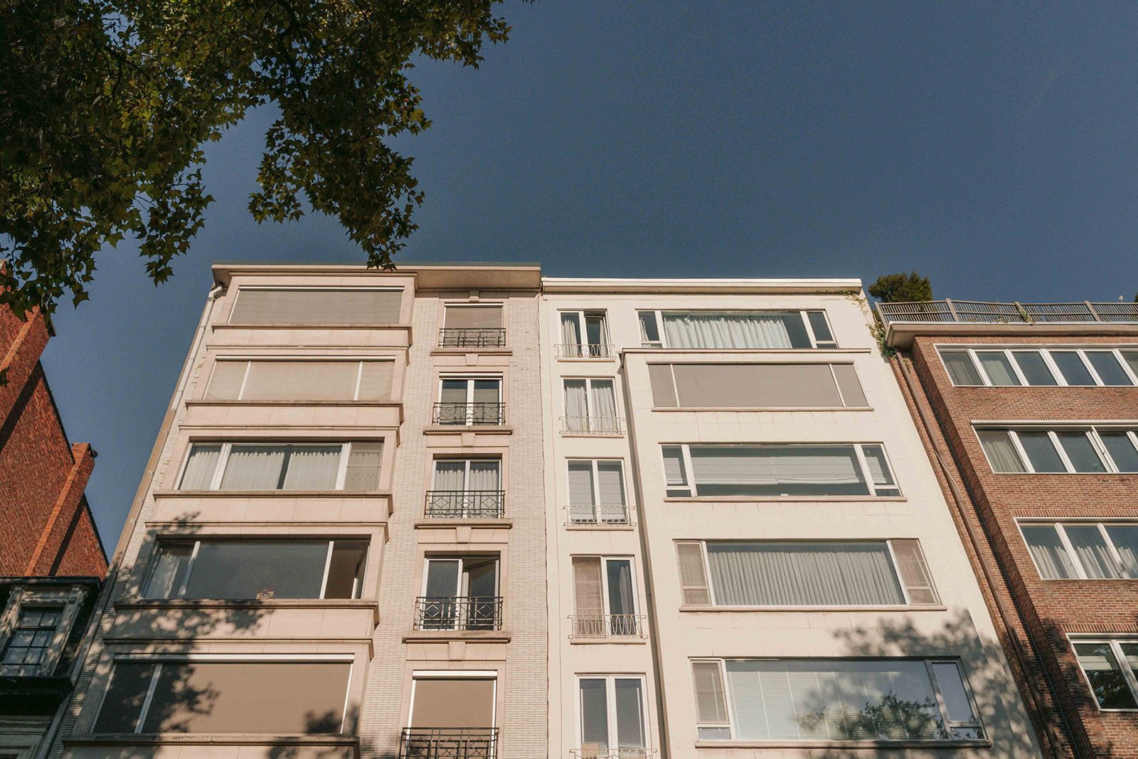 Licht overgoten penthouse met uitzicht tot aan Nieuw Zuid foto 25