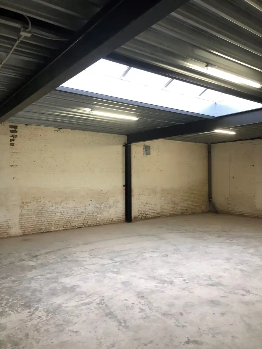Groot magazijn van ca. 140m² aan de Vesten in Lier foto 5