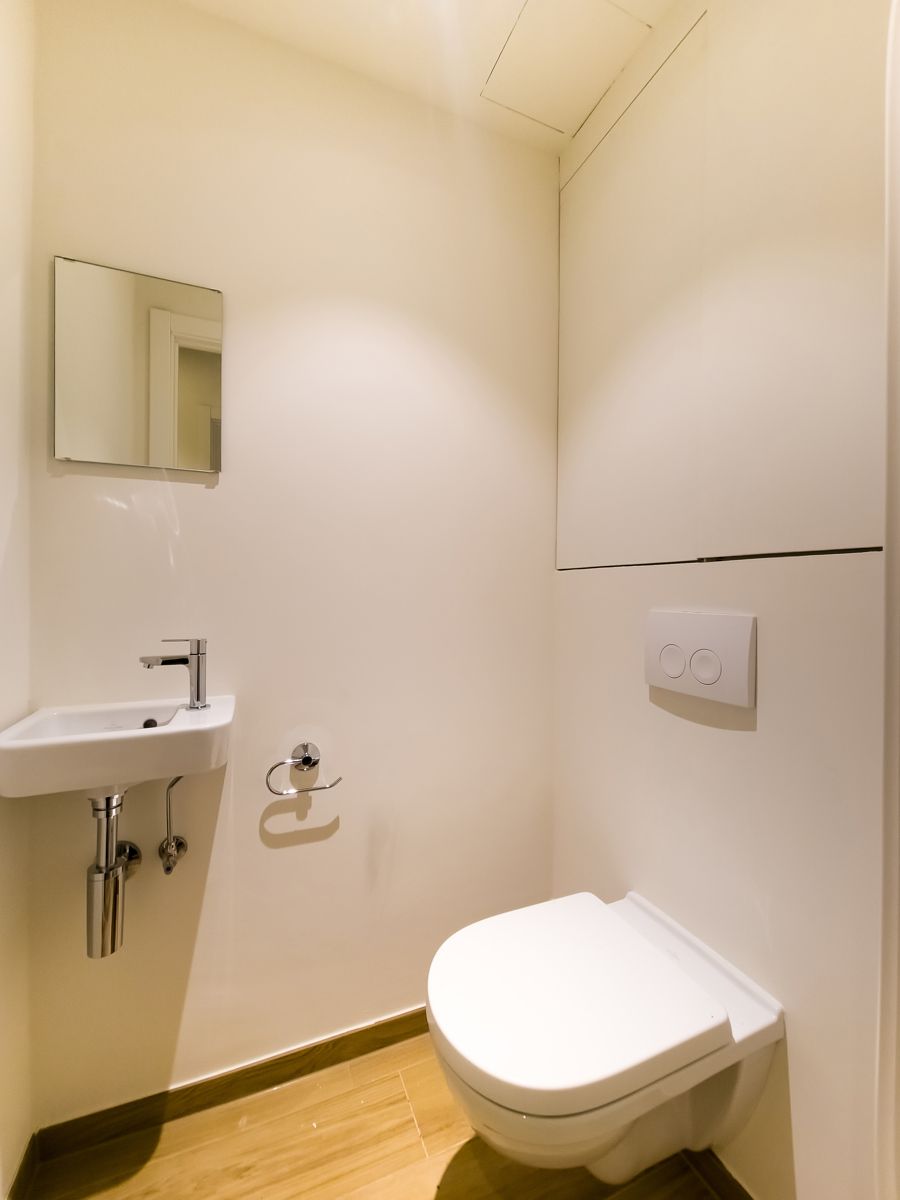 Ongemeubeld 1 slaapkamer app. met mooi terrras foto 13