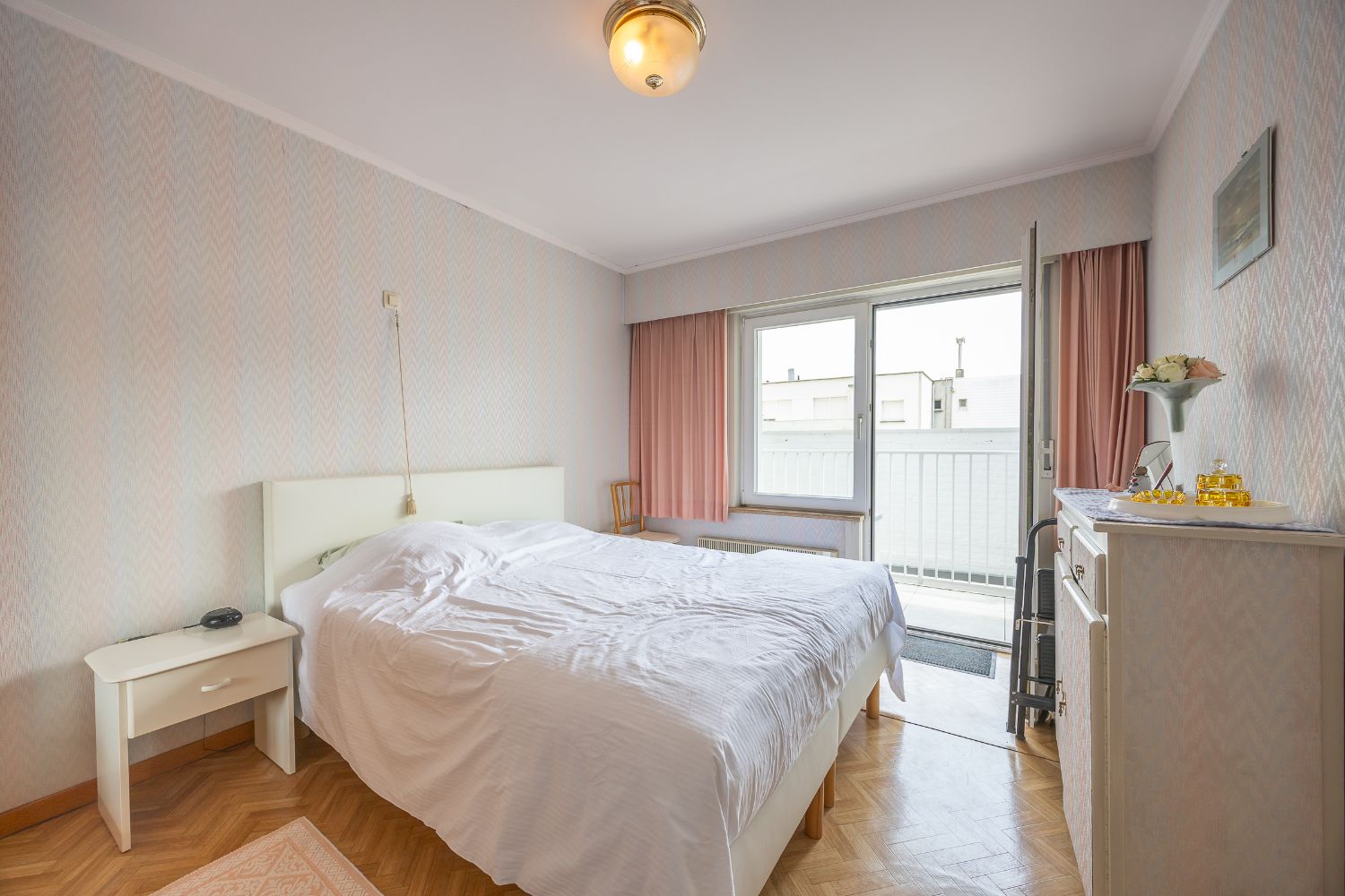 Instapklaar appartement met frontaal zeezicht te koop in Middelkerke foto 8