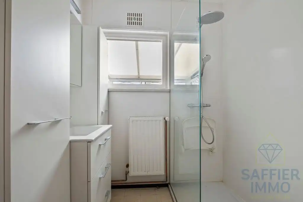 Charmante alleenstaande woning met prachtige tuin op rustige ligging te Ingelmunster foto 12