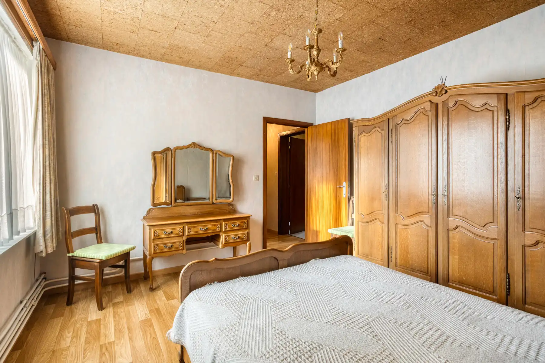 Landelijke driegevelwoning met garage en tuin foto 13