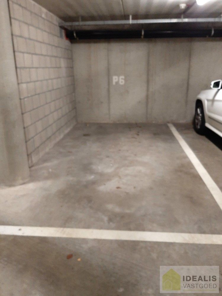 Ruim instapklaar appartement met 2 slaapkamers in hartje Neerpelt foto 14