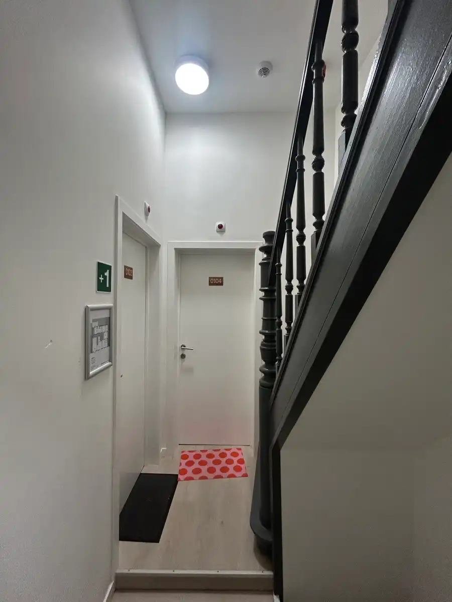 Ruime kamer privatief sanitair Leuven foto 3