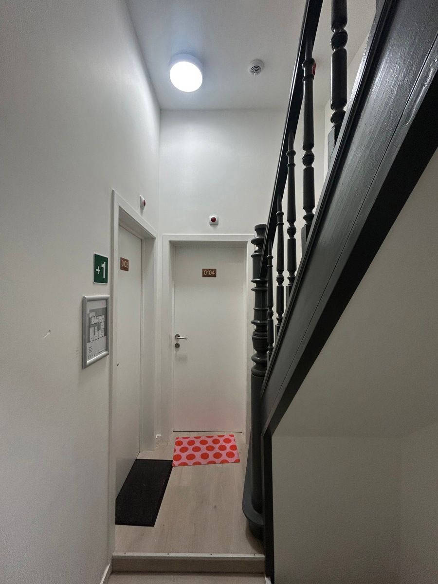 Ruime kamer privatief sanitair Leuven foto 8