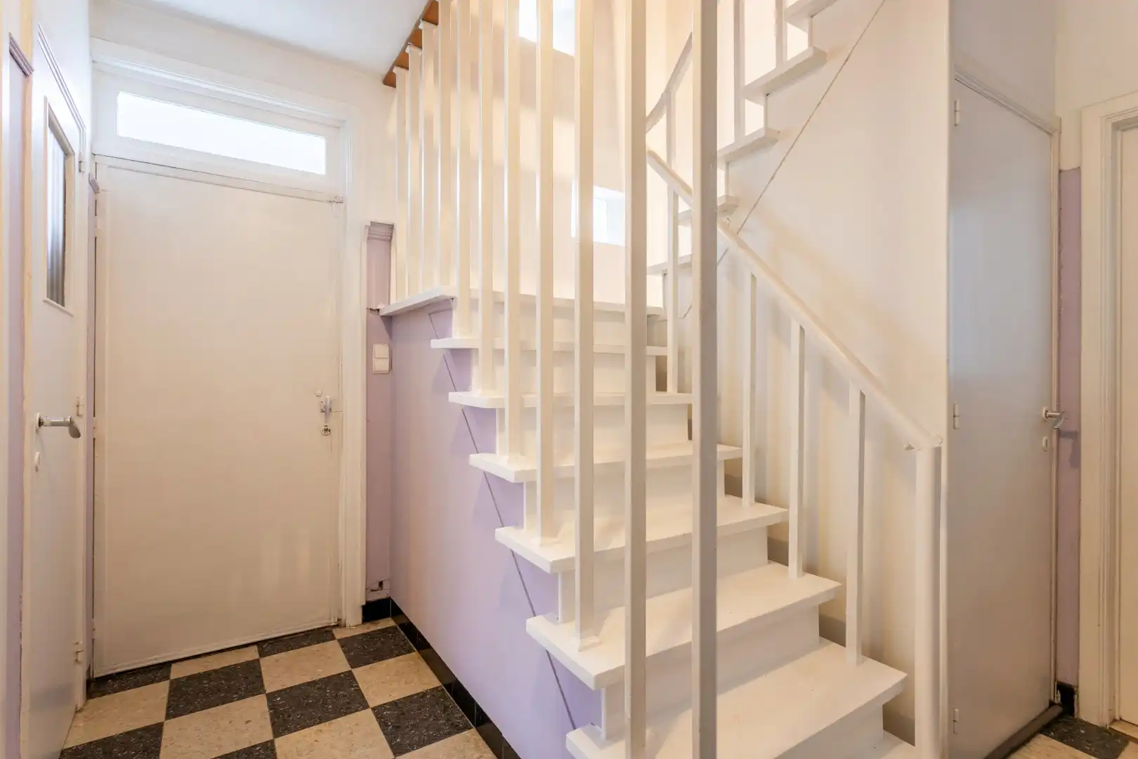 Solide woning met 3 slpks, tuin en garage te Buizingen foto 2