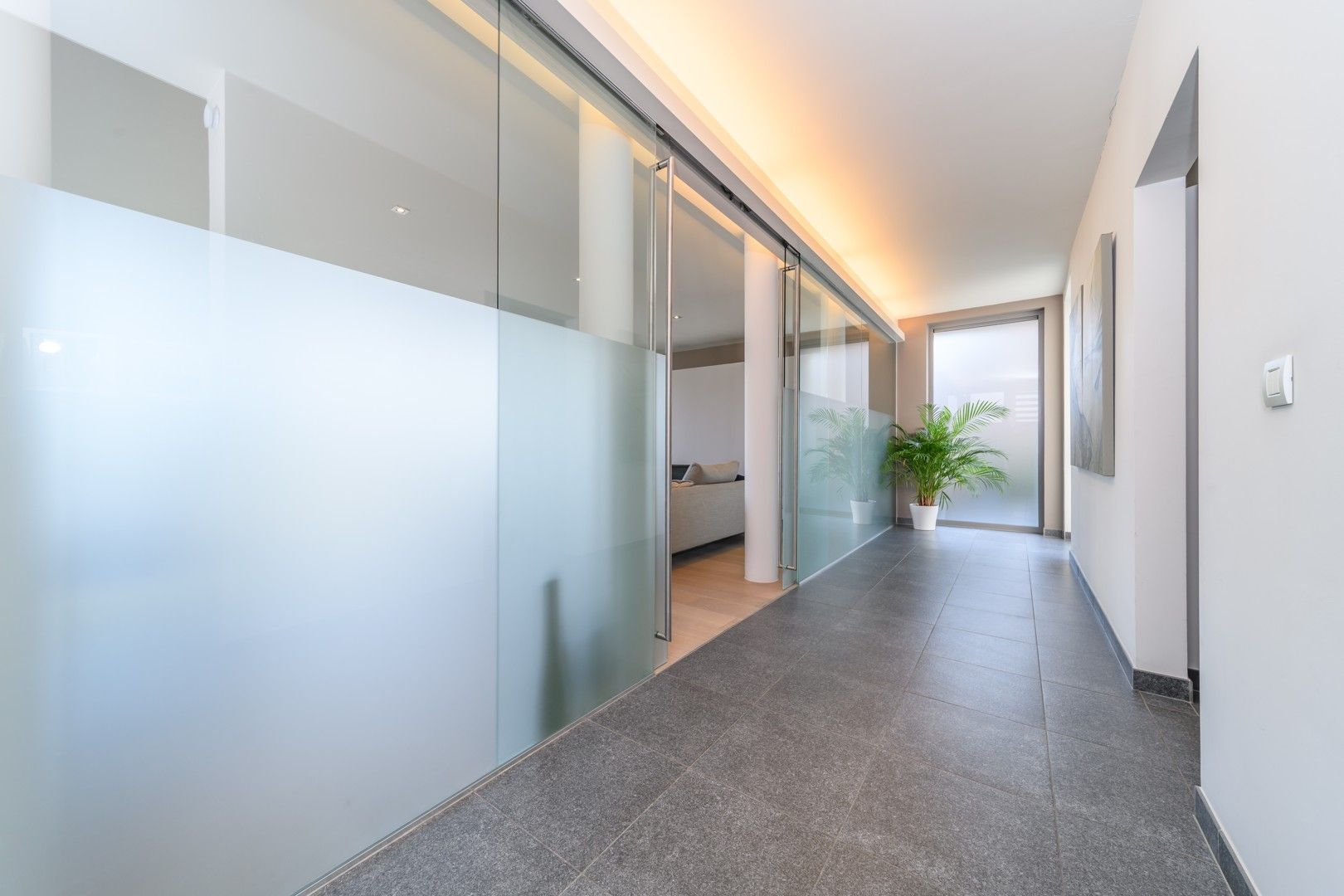Zeer ruime en kwalitatief afgewerkte villa te Gijzegem foto 9
