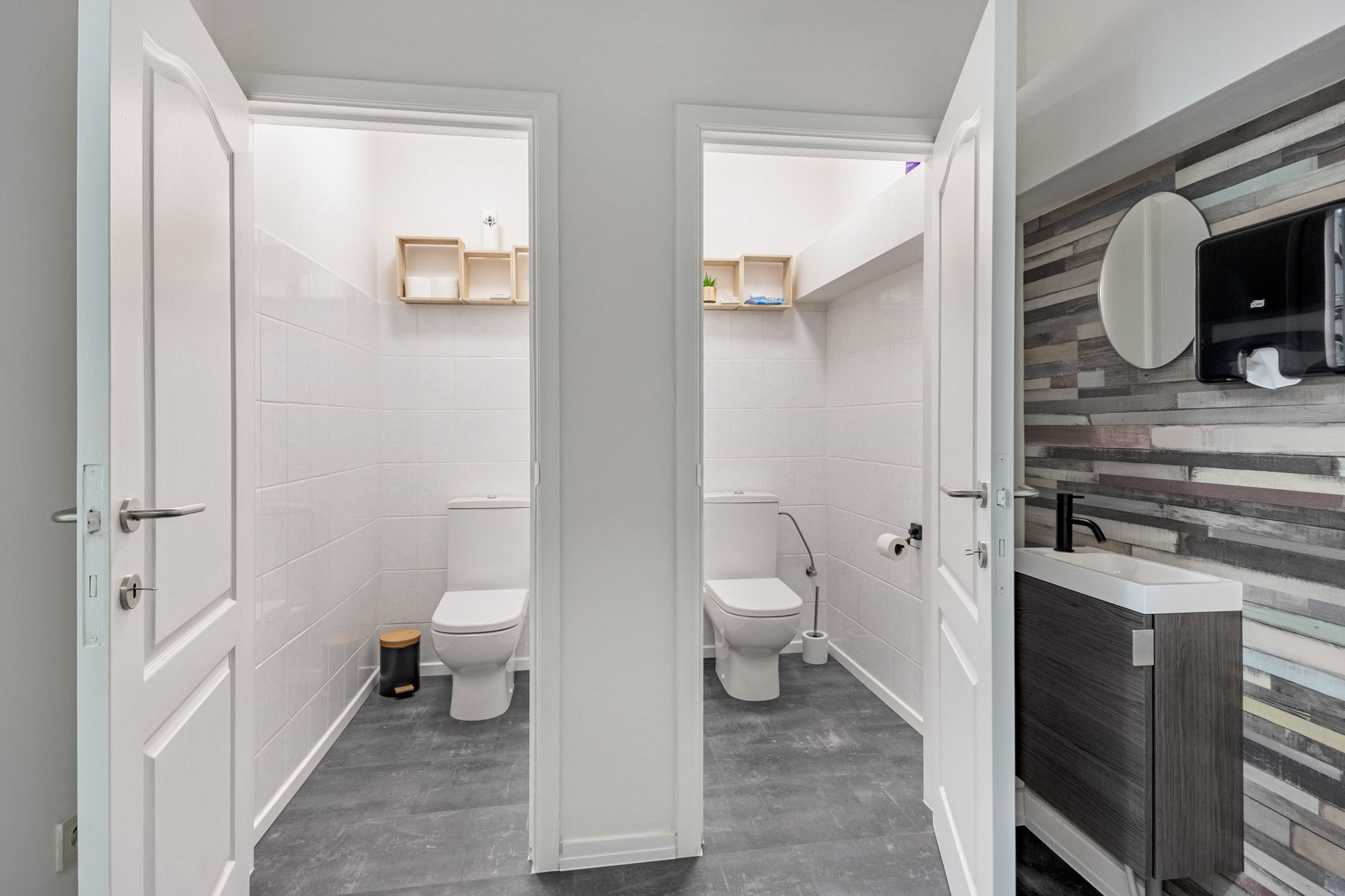 GEBOUW BESTAANDE UIT APP, 3 KANTOORVLOEREN & WERKPLAATS TE BILZEN. foto 30