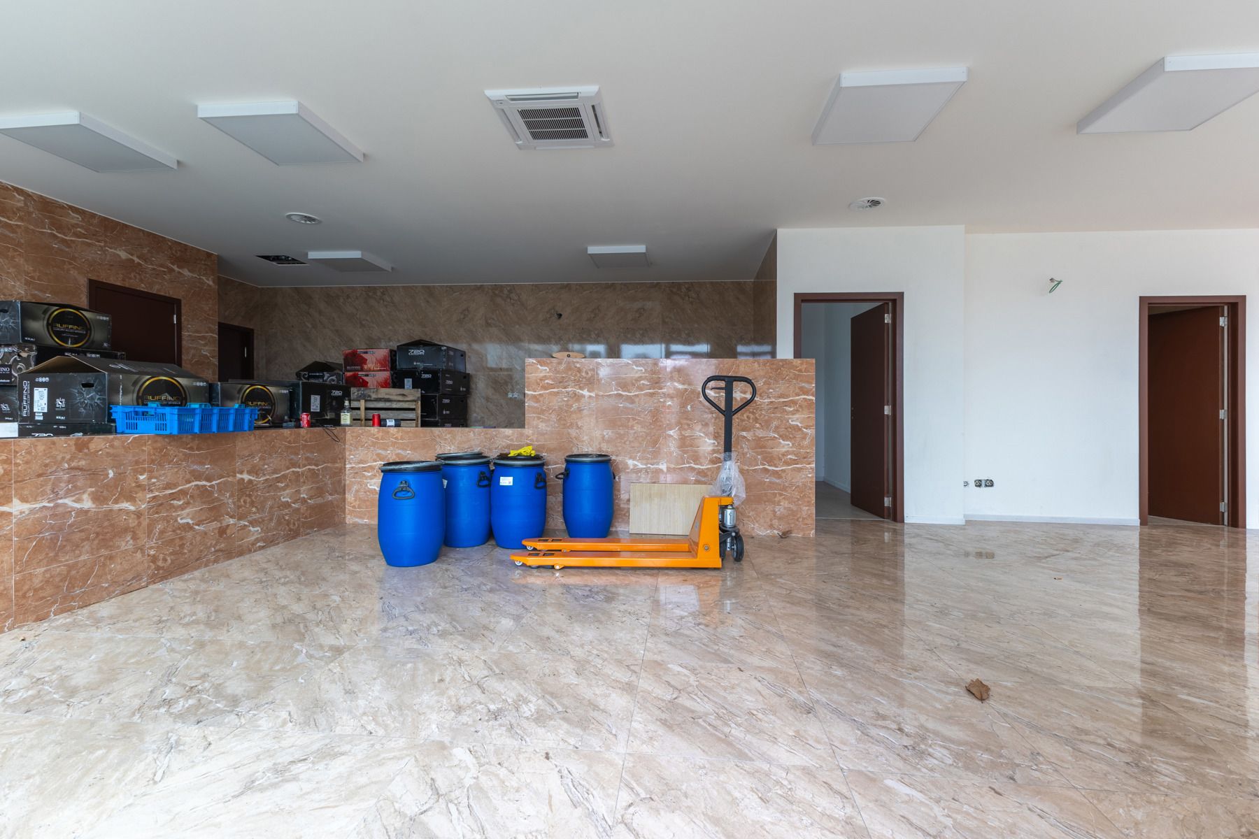 Commercieel gelijkvloers (182 m2) met terras (256 m2) foto 5