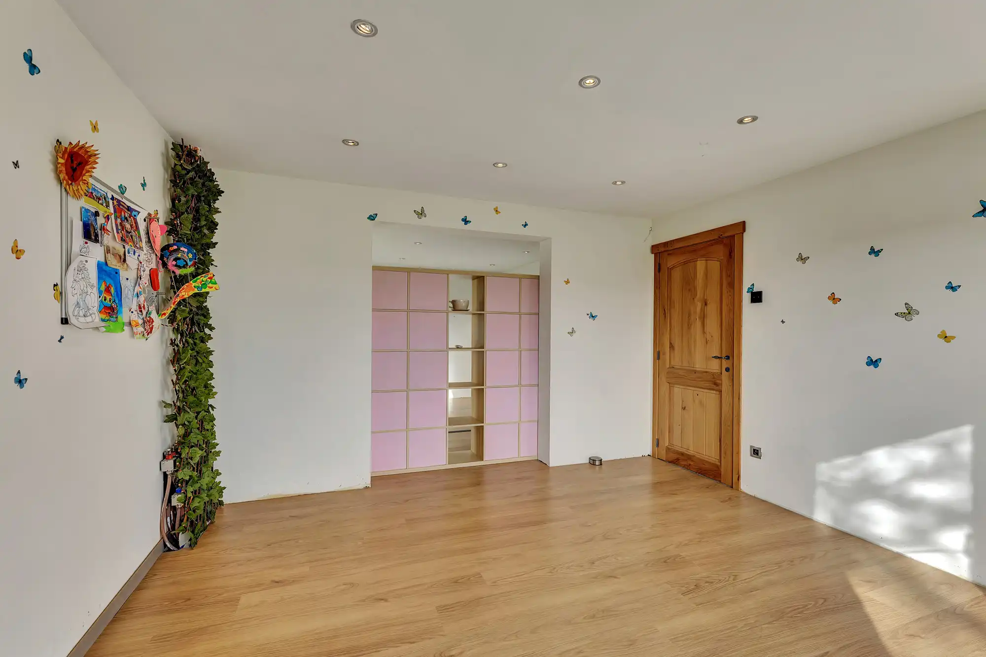 Zeer ruime woning met mogelijkheid zelfstandige activiteit foto 16