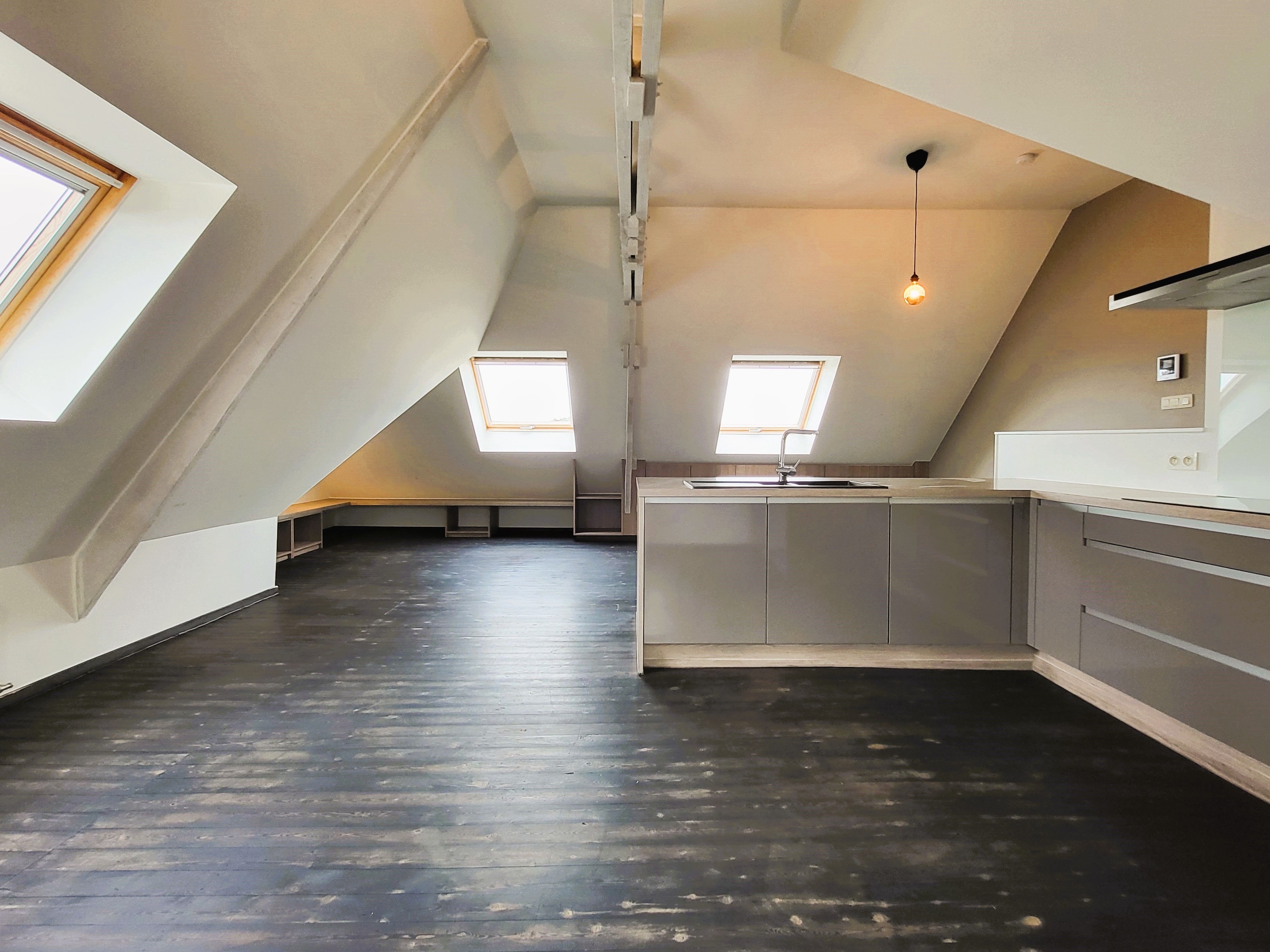 Lichtrijke penthouse van 143m² met landelijk uitzicht, gelegen op de 1ste en 2de verdieping. foto 18