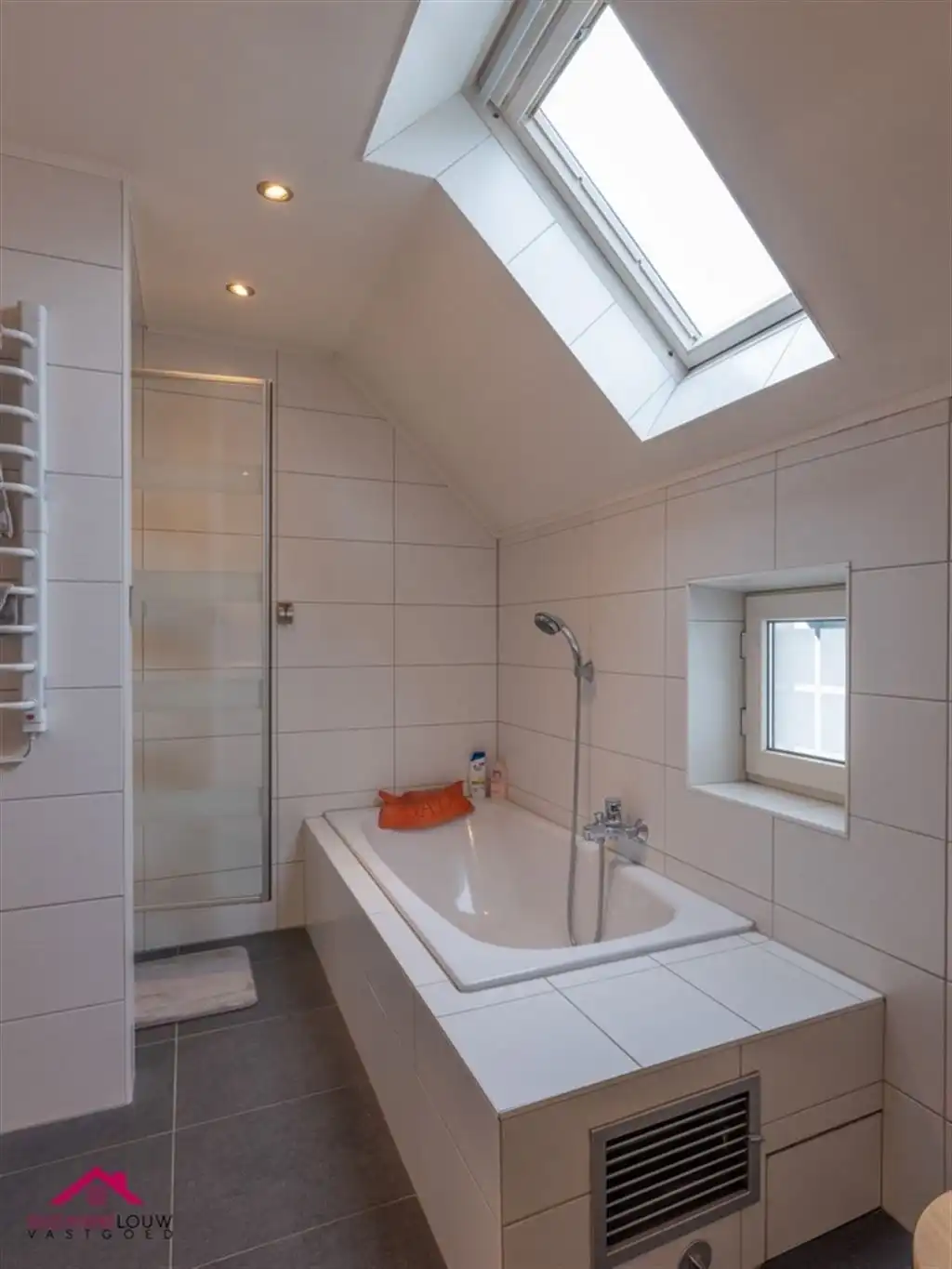 Charmante vrijstaande woning foto 42