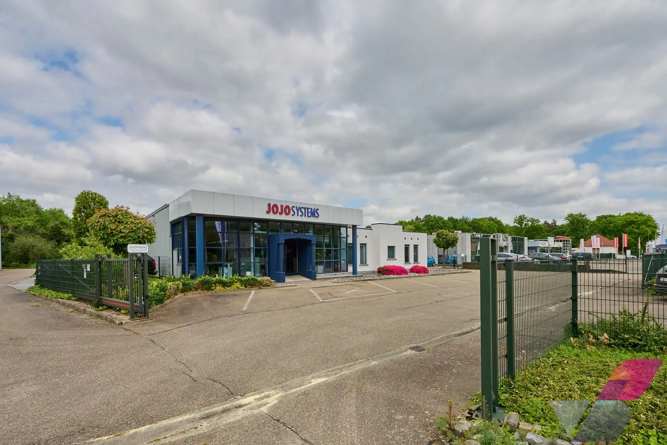 MULTIFUNCTIONEEL GEBOUW OP MOOIE ZICHTLOCATIE foto 20