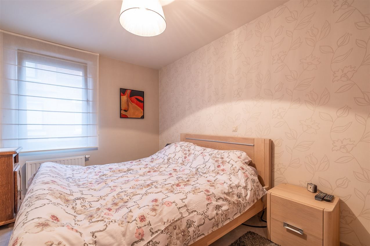 Gelijkvloers tweeslaapkamer appartement met terras en staanplaats in centrum  foto 14