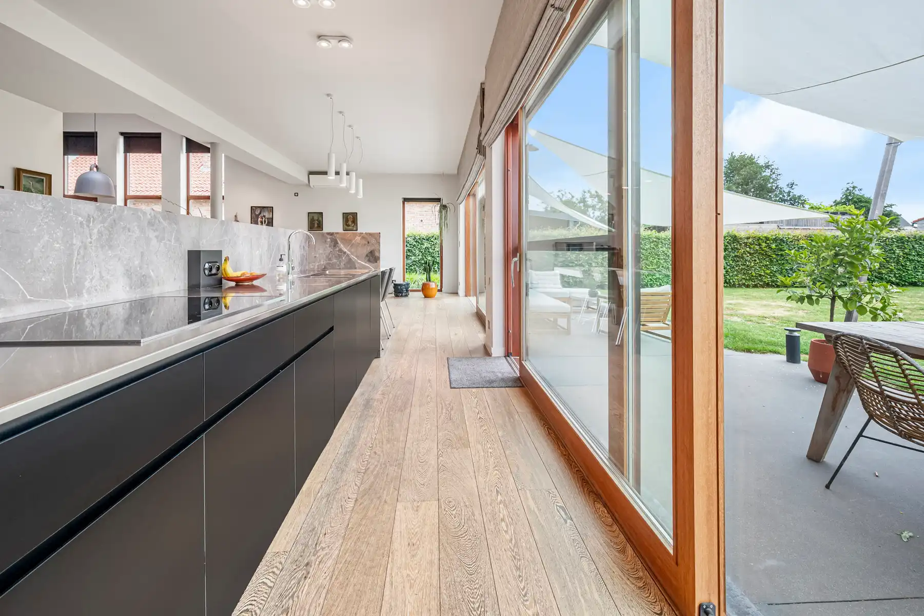 Exclusieve villa met hoogstaande afwerking foto 6