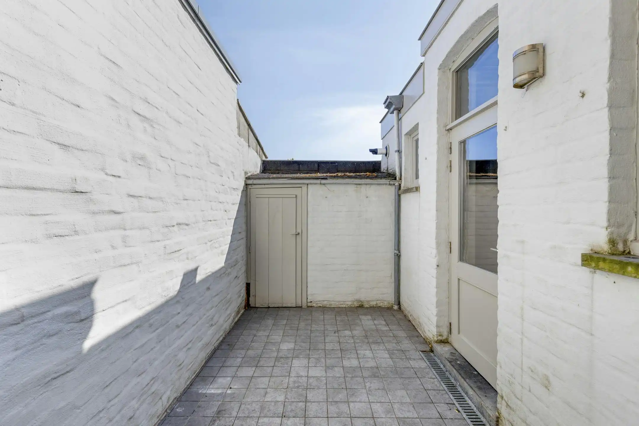 Charmante woning met 3 slaapkamers en koer in centrum Brugge foto 9