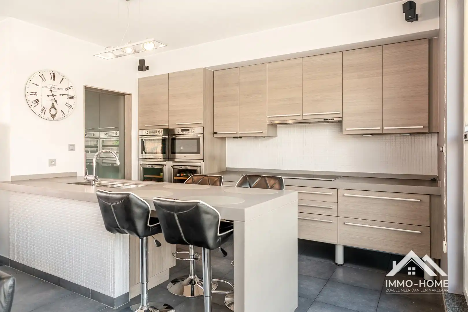 Een absolute parel van een appartement!! foto 8