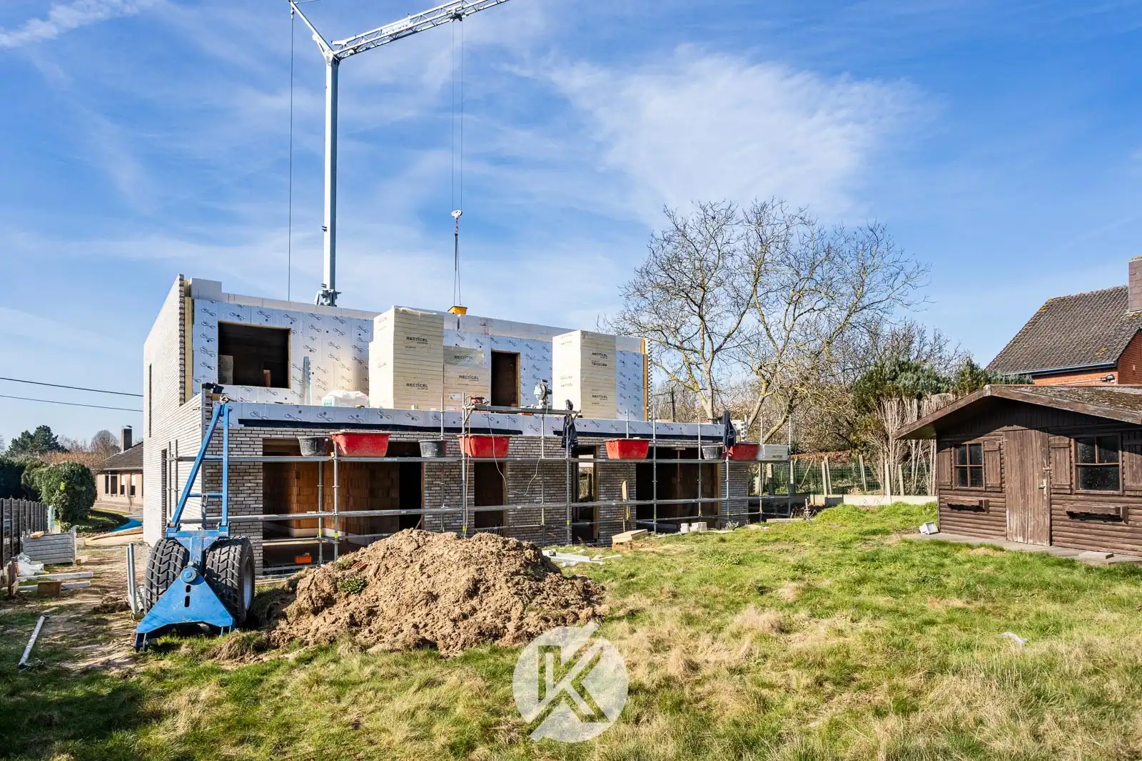 Strakke halfopen nieuwbouwwoning met potentieel foto 11