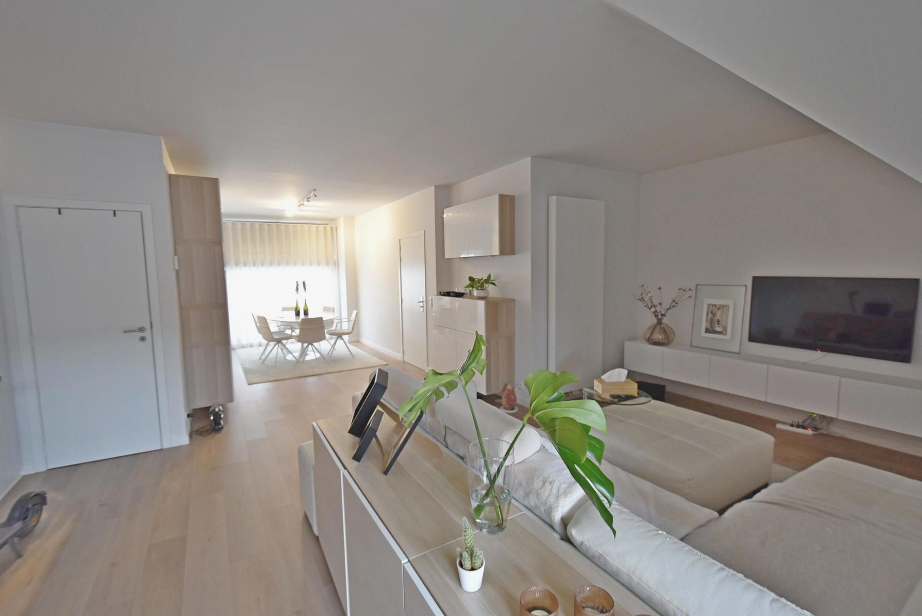 Appartement te huur foto {{pictureIndex}}