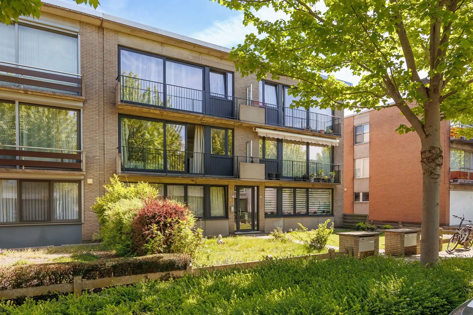 Modern appartement met balkon foto 23