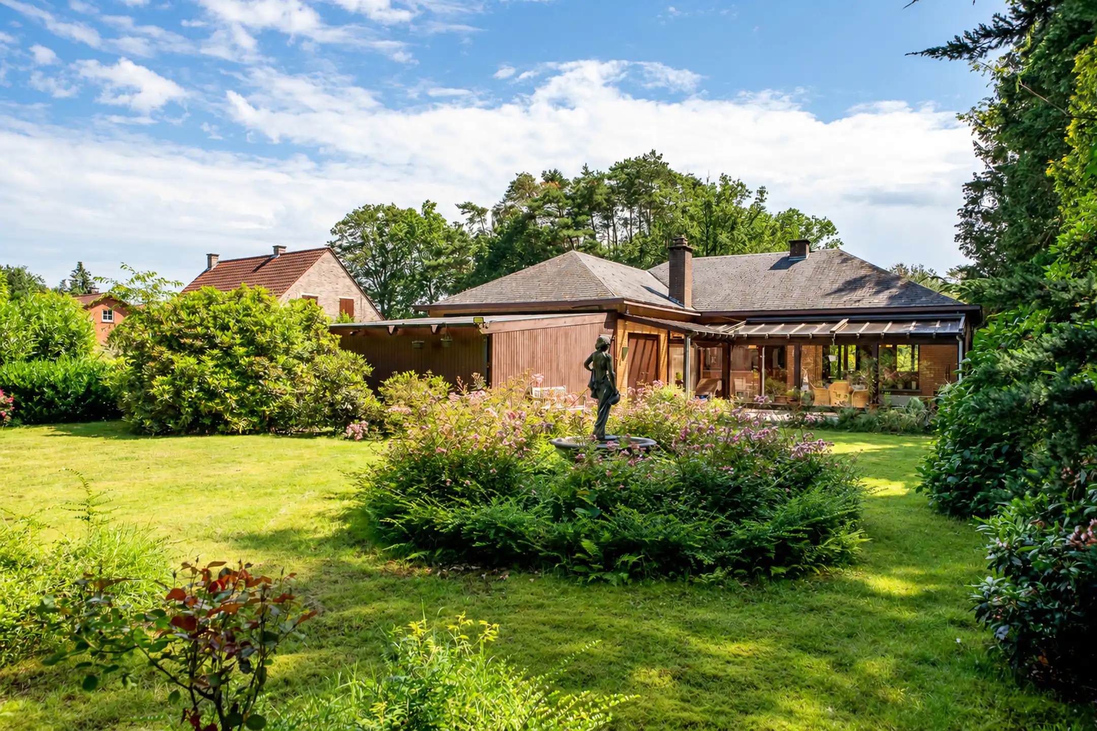 Hoofdfoto van de publicatie: Bungalow te koop