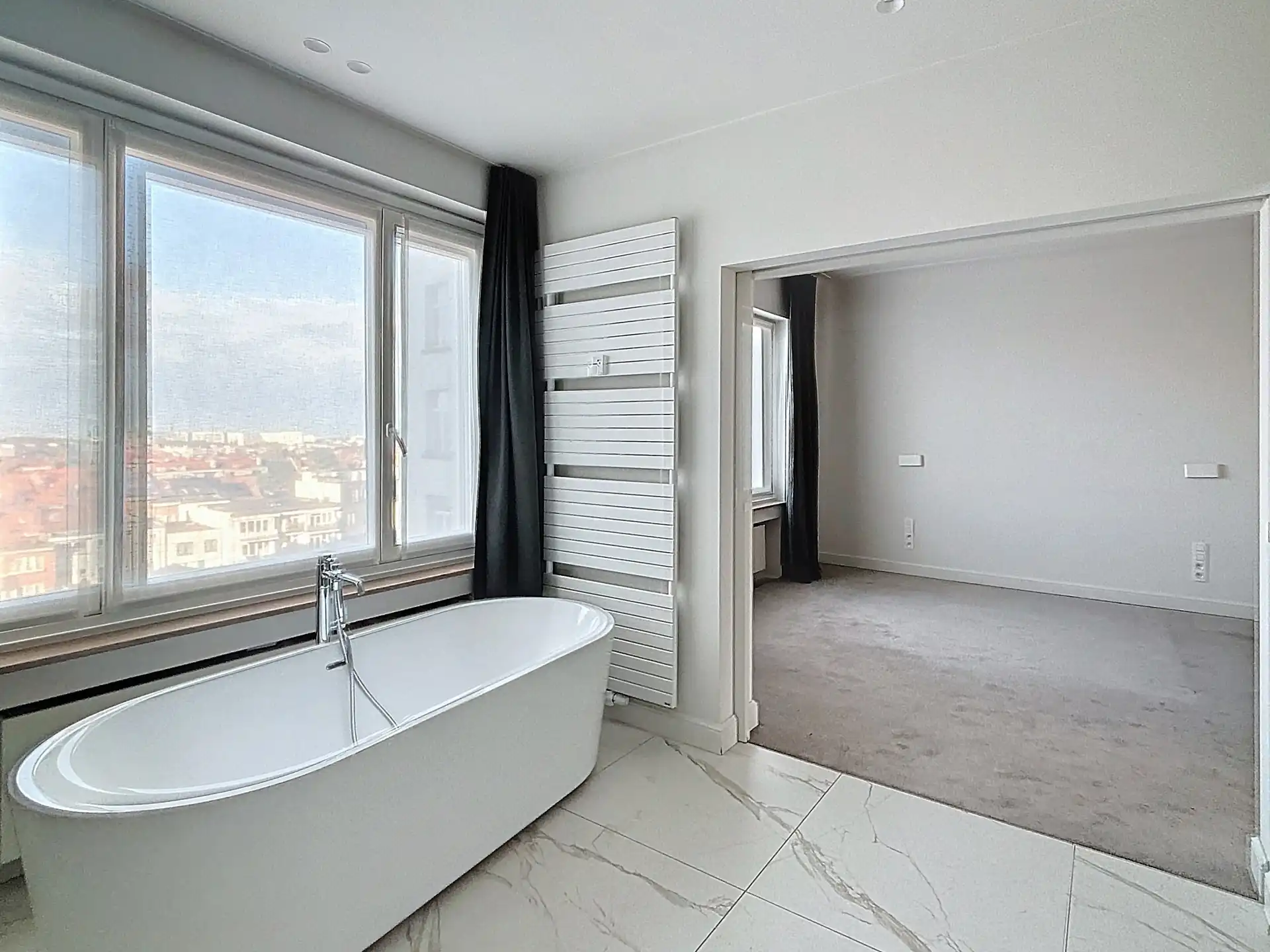 Prachtig 4-slaapkamerappartement + bureau + garagebox  foto 11