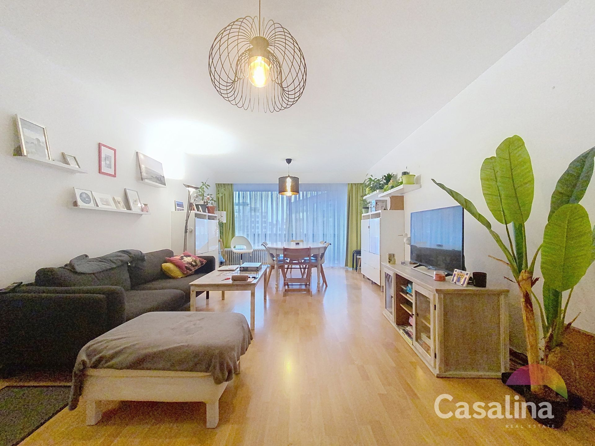 Appartement van 85m²  met een terras op het zuiden  foto {{pictureIndex}}