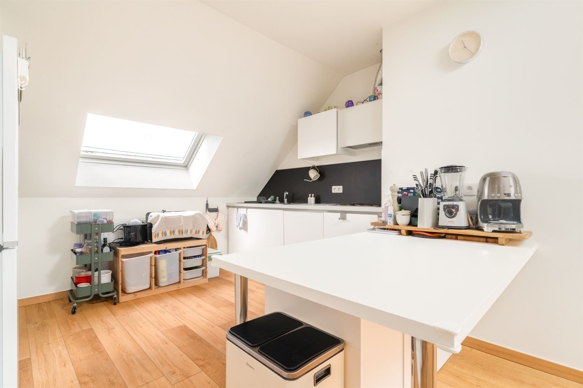 Ruim 2-slpk app met autostaanplaats nabij centrum Mechelen foto 7