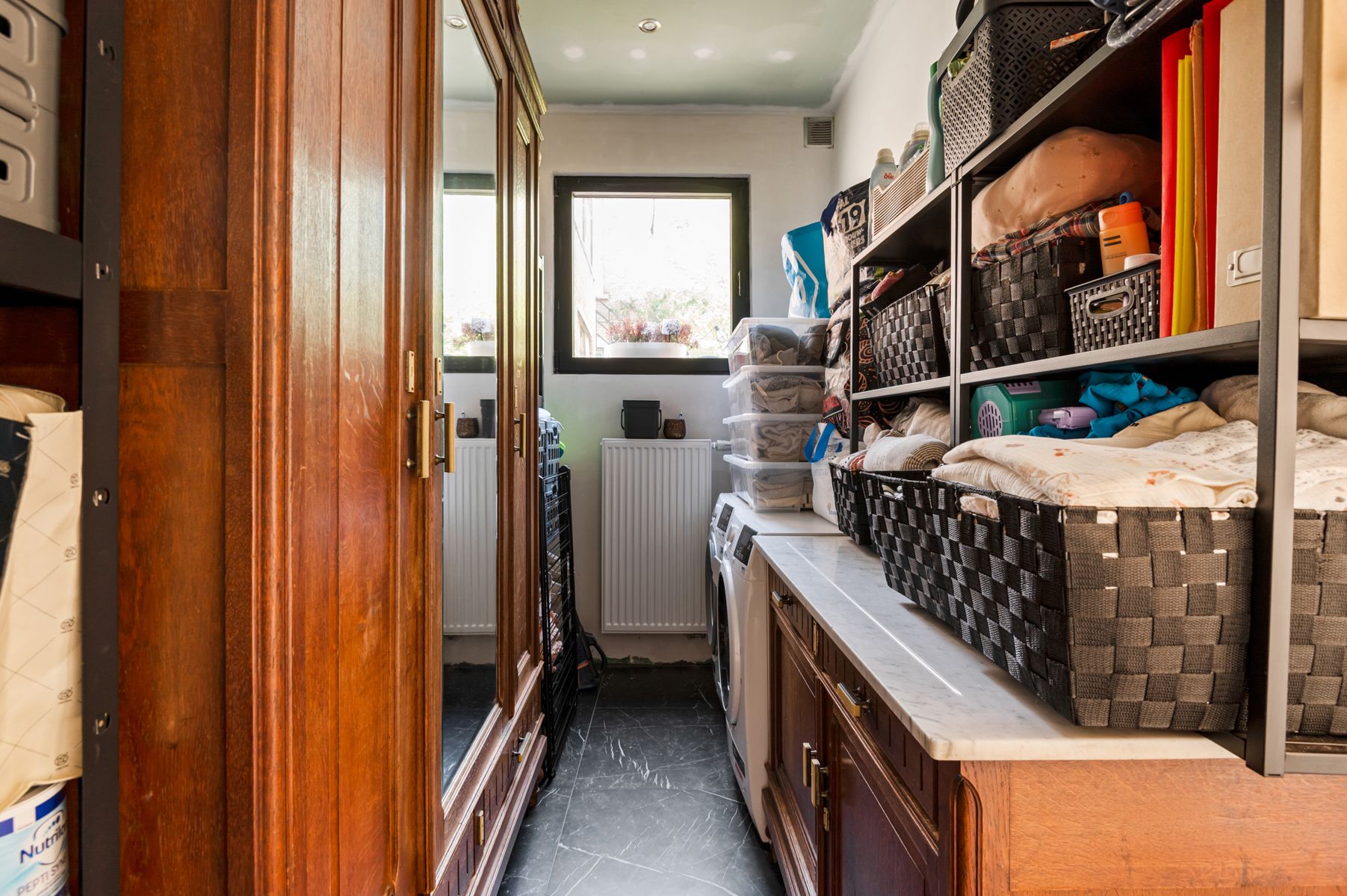 Prachtige art-deco woning op goede locatie in Merksem foto 15