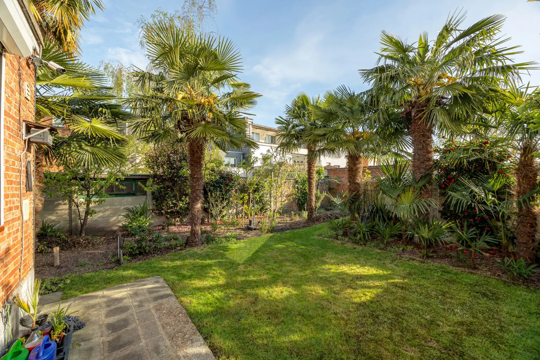 Charmante woning met naastgelegen bouwgrond foto 11