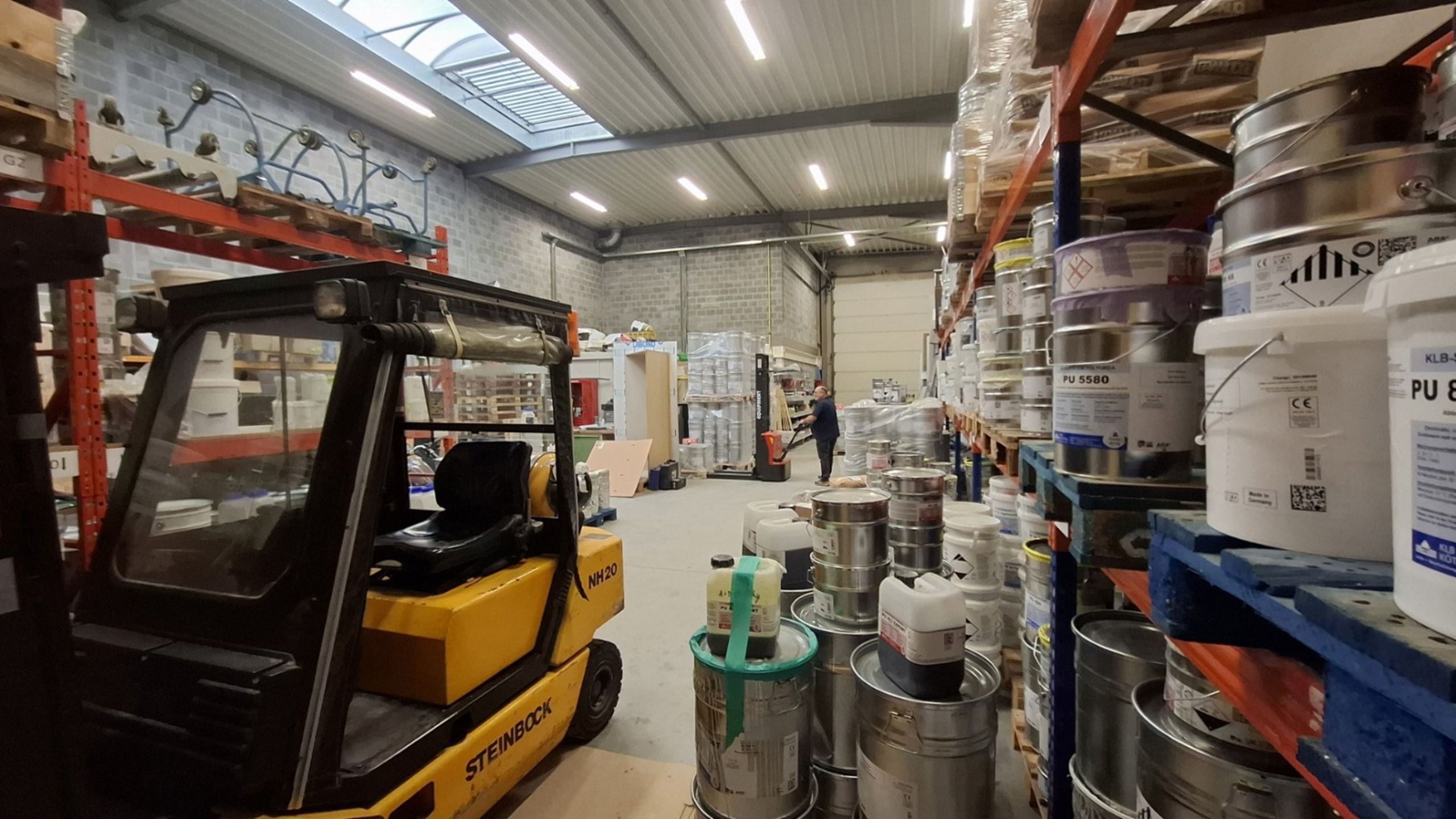 Instapklare KMO-unit te huur te Kapellen foto 4