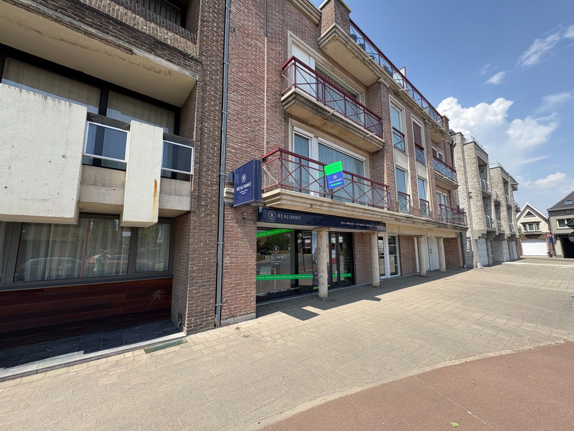 Instapklaar commercieel pand in Avelgem foto 3