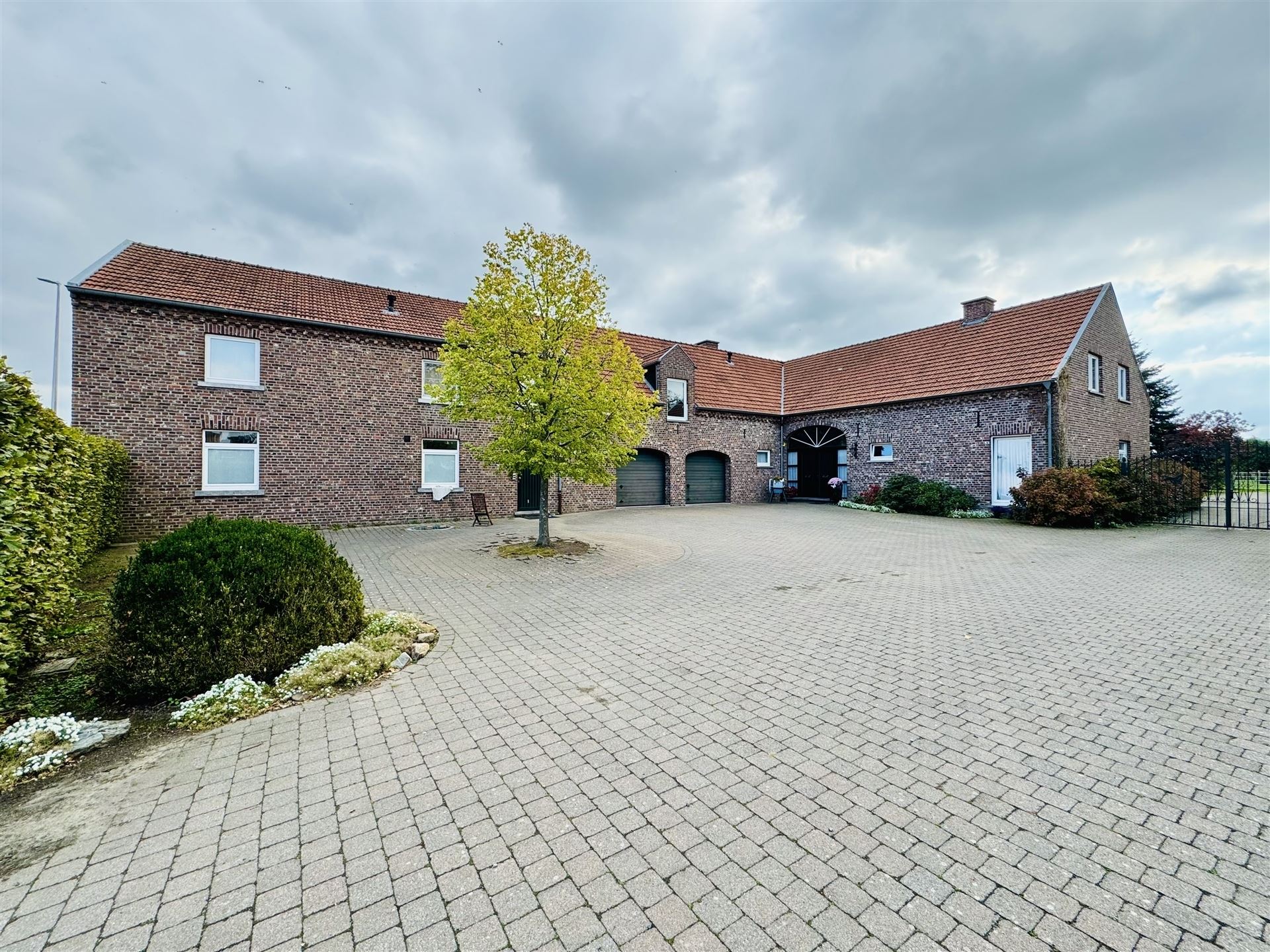 Hoeve met paardenaccomodatie. foto 3