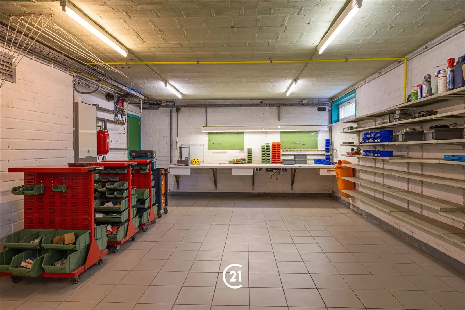 INSTAPKLARE VILLA MET LOODS TE ZWALM foto 29