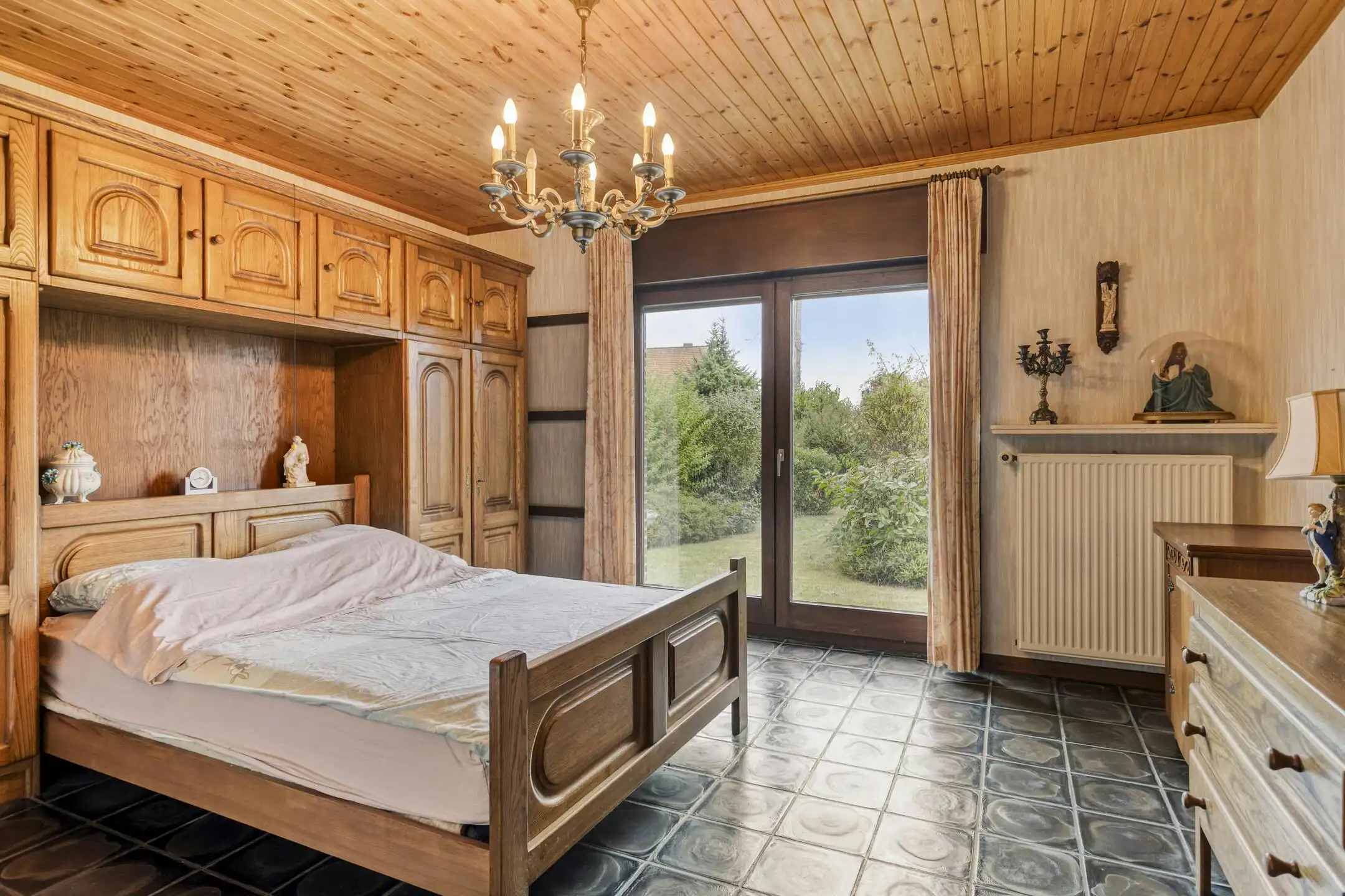 Gelijkvloers huis op ruim perceel te koop in Waregem foto 11